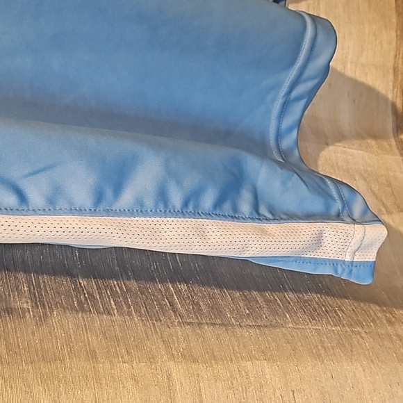 Etihad Airways Soccer Jersey - Picture 5 of 16